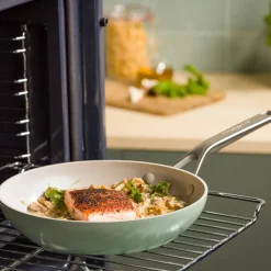Advanced Hard Anodized stekepanne 20 cm, cardamom