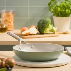 Advanced Hard Anodized stekepanne 20 cm, cardamom