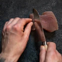 Akio sett med to Santoku kniver, 13 & 18 cm