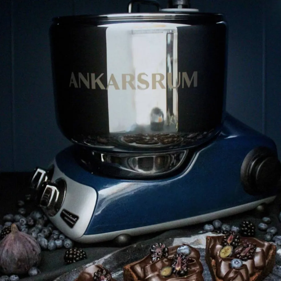 AKM 6230 kjøkkenmaskin med iskremmaskin, light créme