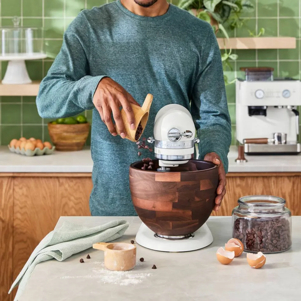 Artisan kjøkkenmaskin 4,7 liter med trebolle i valnøtt, porcelain