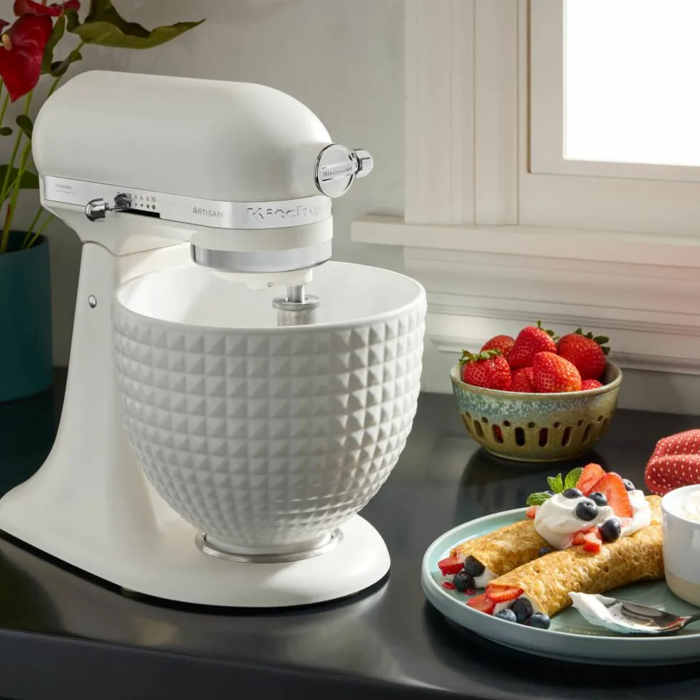 Artisan 5KSM156CXEPL kjøkkenmaskin 4,7 liter, white on white