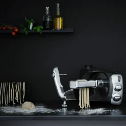 Assistent AKM 6230 Kjøkkenmaskin Coral Crush