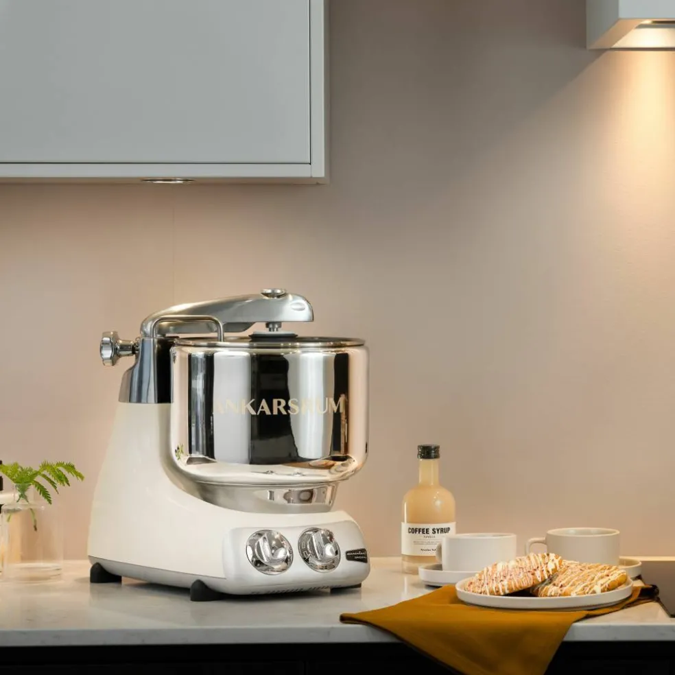 Assistent AKM 6230 Kjøkkenmaskin Harmony Beige