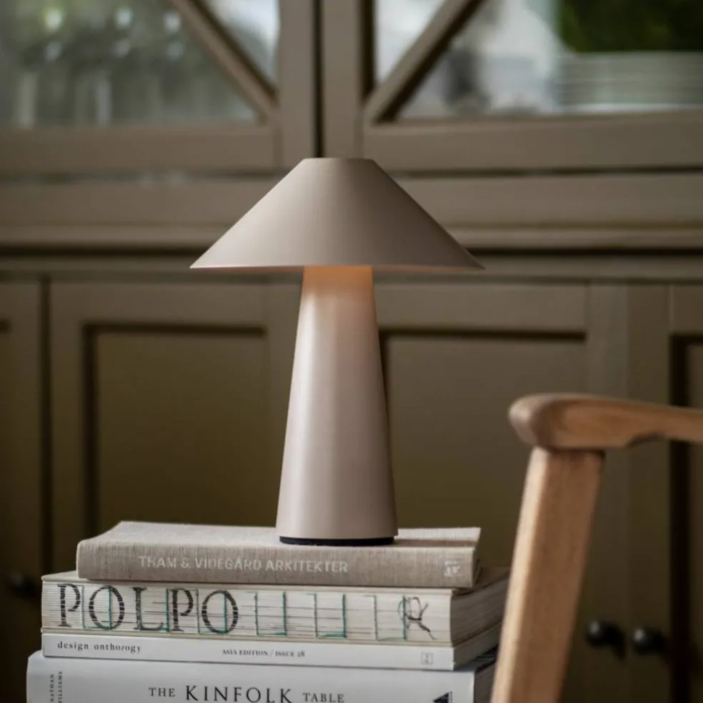 Cannes IP44 bærbar bordlampe, grønn