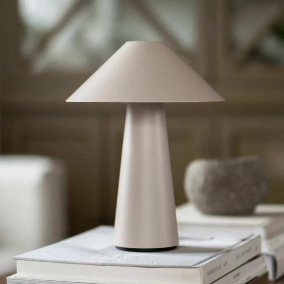 Cannes IP44 bærbar bordlampe, grønn