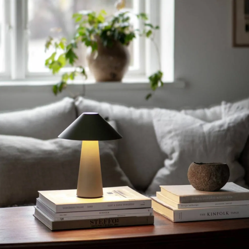 Cannes IP44 bærbar bordlampe, grønn
