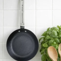 Carbon kolstålspanne 30 cm