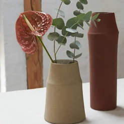 Clay vase 18 cm, warm sand