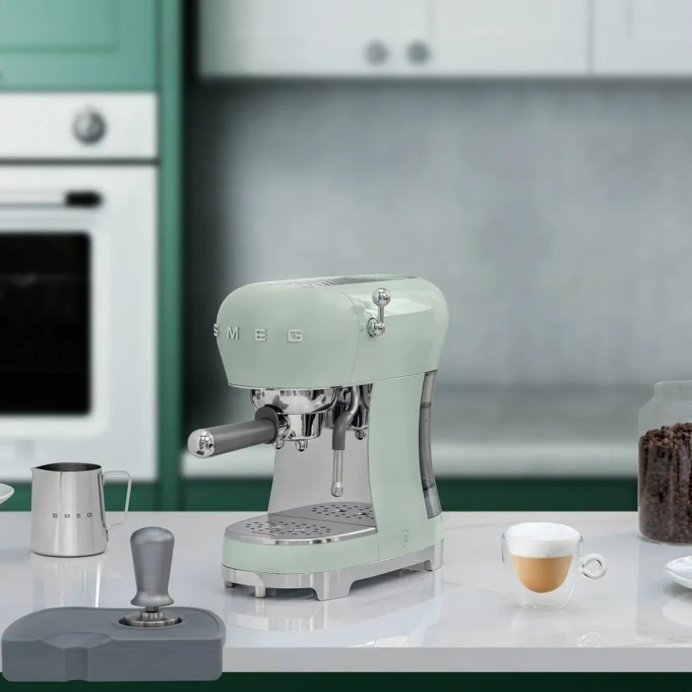 ECF02 Espressomaskin, hvit