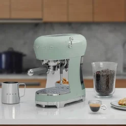 ECF02 Espressomaskin, pastellgrønn