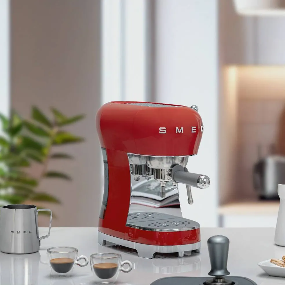 ECF02 Espressomaskin, rød