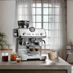 EC9555.M espressomaskin med kvern