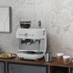 EGF03 Manuell espressomaskin, creme