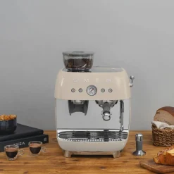 EGF03 Manuell espressomaskin, pastellgrønn