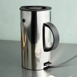 EM77 Vannkoker 1,5 liter Svart