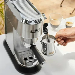 Espressomaskin EC685 Svart