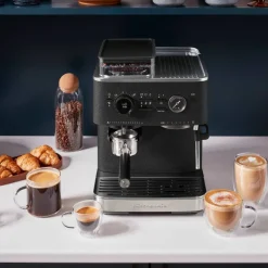 Espressomaskin med kaffekvern, juniper