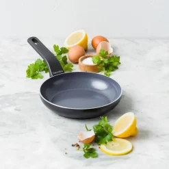 Essence stekepanne 20 cm, svart