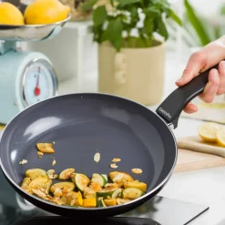Essence stekepanne 24 cm, svart