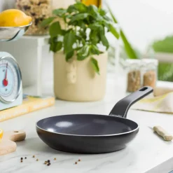 Essence stekepanne 24 cm, svart