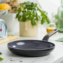 Essence stekepanne 28 cm, svart