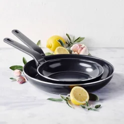 Essence stekepannesett 20 + 28 cm, svart