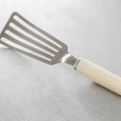 Fleksibel stekespade, almond cream