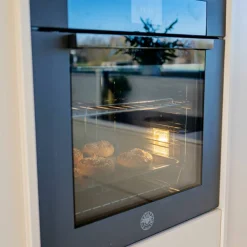 FMOD6117PTN3 Modern innbyggingsovn med pyrolyse 80 liter, carbonio