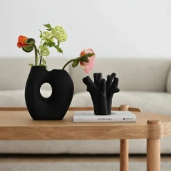 Frodig vase, black