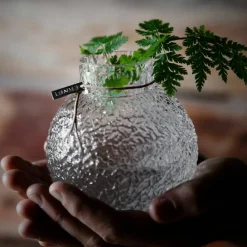 Glassvase med rund mønstret struktur, 14 cm