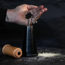Gurken salt- og pepperkvern medium, svart/brun
