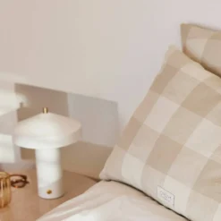 Hatto bordlampe, hvit