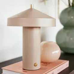 Hatto bordlampe, leire