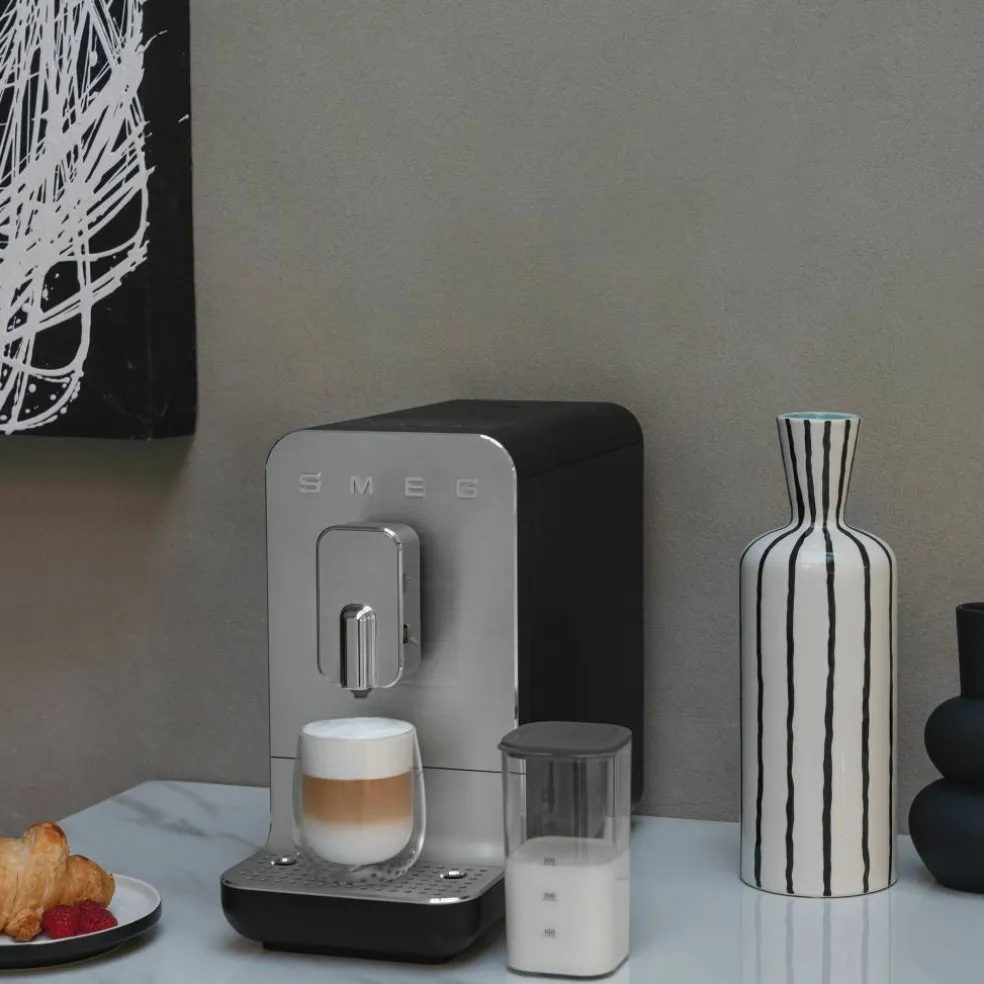 Helautomatisk espressomaskin, svart