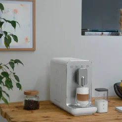 Helautomatisk espressomaskin, svart