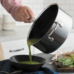 Kasserolle med håndtak 22cm 3,8L