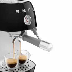 Manuell espressomaskin med Cold Brew, creme