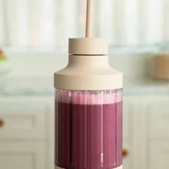 Mighty Plus 850 blender, sand