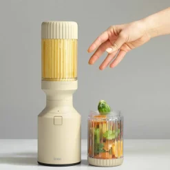 Mighty Plus 850 blender, sand