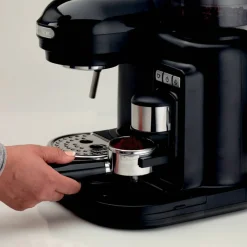 Moderna Espressomaskin med kaffekvern, sort