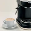Moderna Espressomaskin med kaffekvern, hvit
