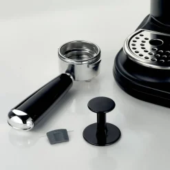 Moderna Espressomaskin med kaffekvern, hvit