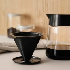 Nohr Glasskanne, black metallic