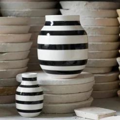 Omaggio Vase 200 mm Svart