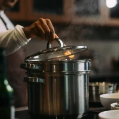Pastagryte med dampinnsats + dørslag 7,5 liter