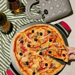 Pizzasten med håndtak, gjutjern