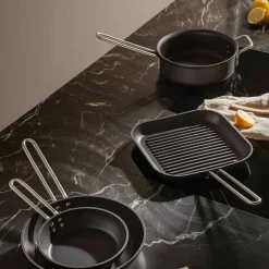 Profesjonell sautépanne med Slip-Let® 24 cm