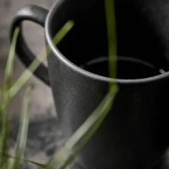 RAW Kopp med hank 35 cl, Titanium Black