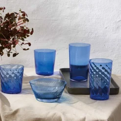 RAW Unique Swirl vannglass 30 cl, mørkeblå